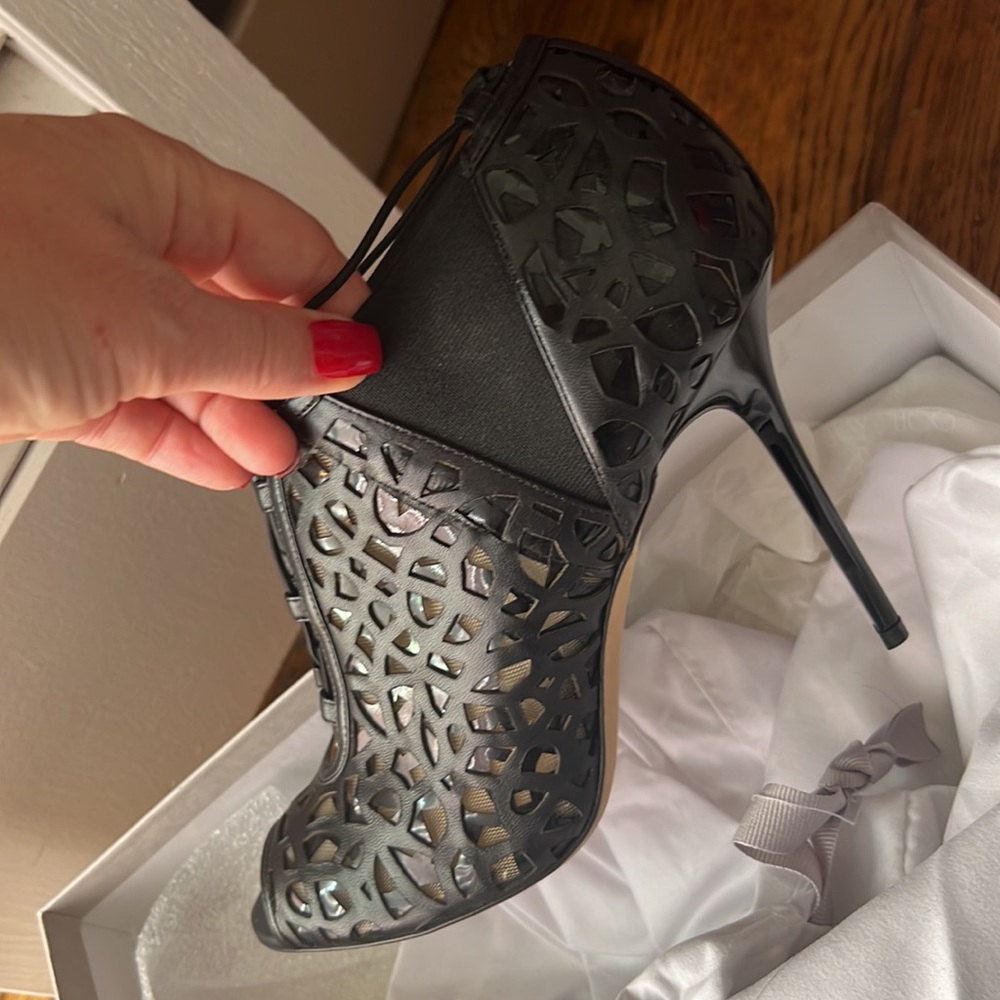 Jimmy Choo size 40